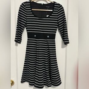 White House Black Market 3/4 Sleeve Black & White Striped Dress